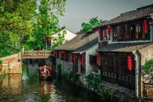 探索网曝有人在陈赫火锅店吃出蛆和防腐剂,此事属实吗?——最新鲜的信息社区!